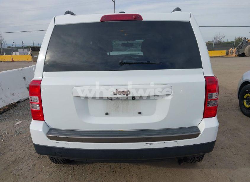 Photo 16 of 2016 Jeep Patriot 75TH ANNIVERSARY (VIN 1C4NJPBB7GD789096)