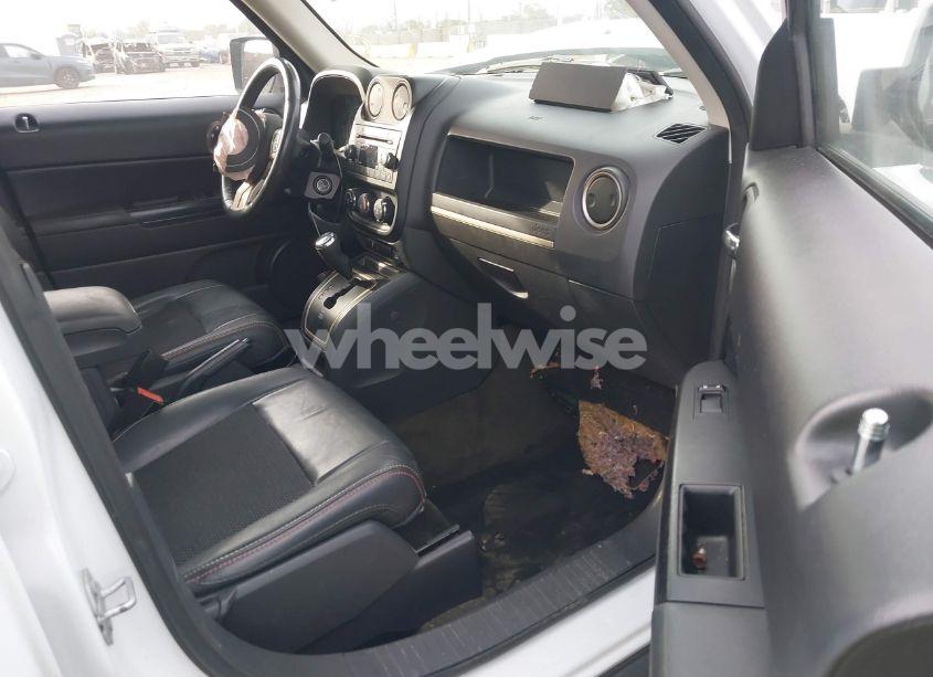 Photo 5 of 2016 Jeep Patriot 75TH ANNIVERSARY (VIN 1C4NJPBB7GD789096)