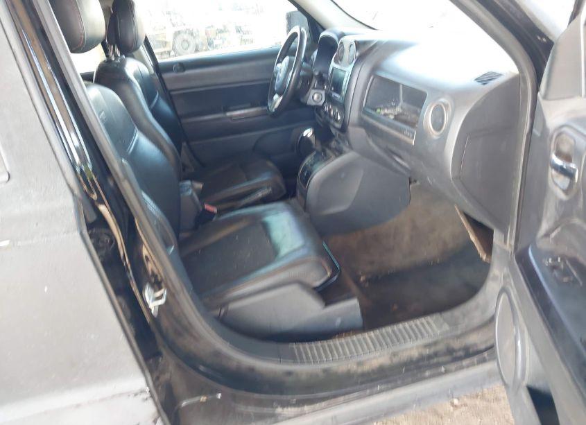 Photo 5 of 2017 Jeep Patriot 75TH ANNIVERSARY EDITION FWD (VIN 1C4NJPBB7HD157393)