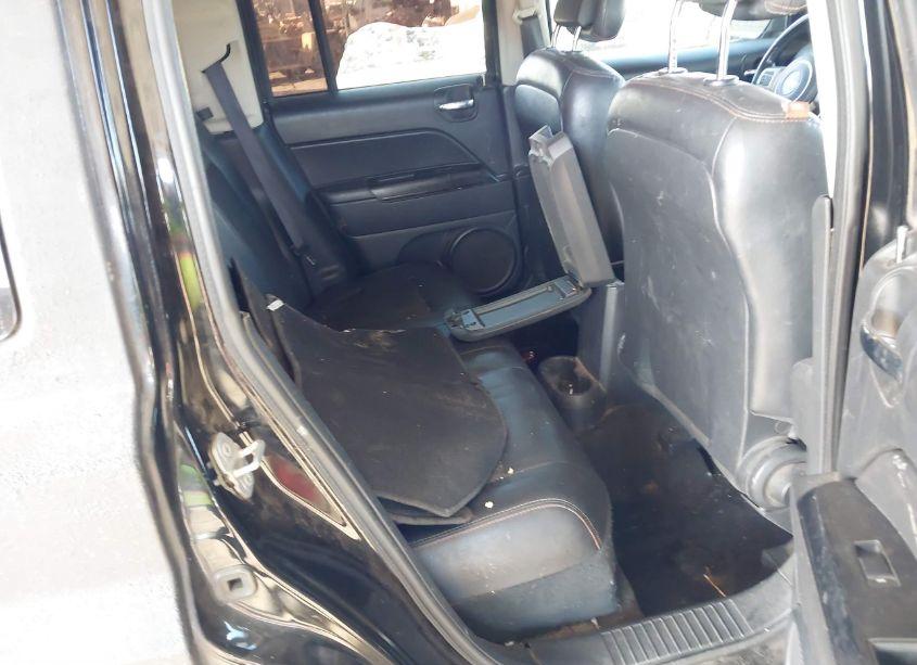 Photo 8 of 2017 Jeep Patriot 75TH ANNIVERSARY EDITION FWD (VIN 1C4NJPBB7HD157393)