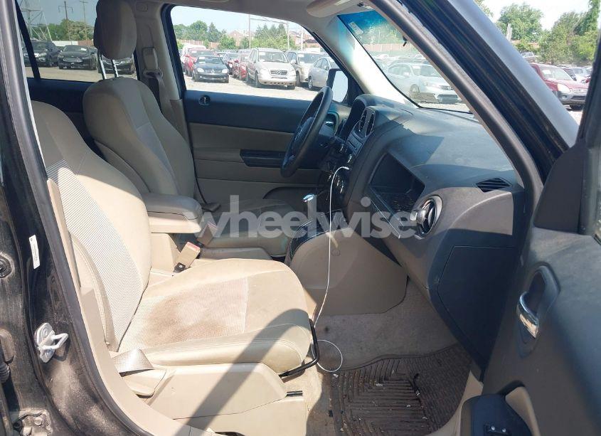 Photo 5 of 2012 Jeep Patriot SPORT (VIN 1C4NJPBB8CD660939)