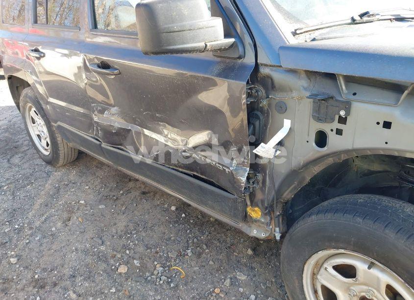 Photo 15 of 2015 Jeep Patriot SPORT (VIN 1C4NJPBB8FD149767)