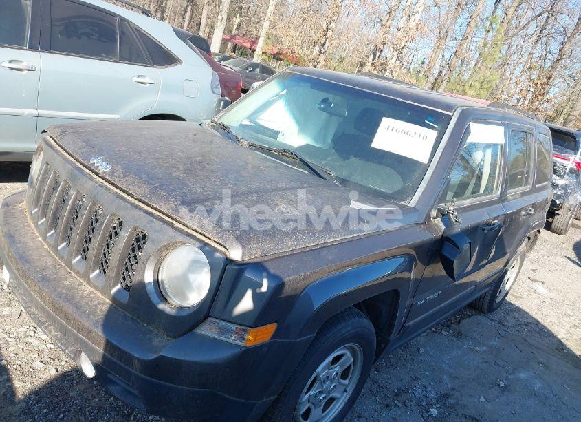 Photo 2 of 2015 Jeep Patriot SPORT (VIN 1C4NJPBB8FD149767)