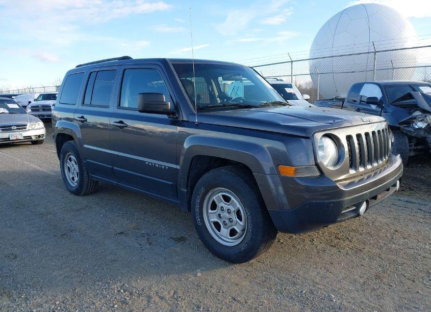 2015 Jeep Patriot SPORT (VIN 1C4NJPBB8FD186043) main photo