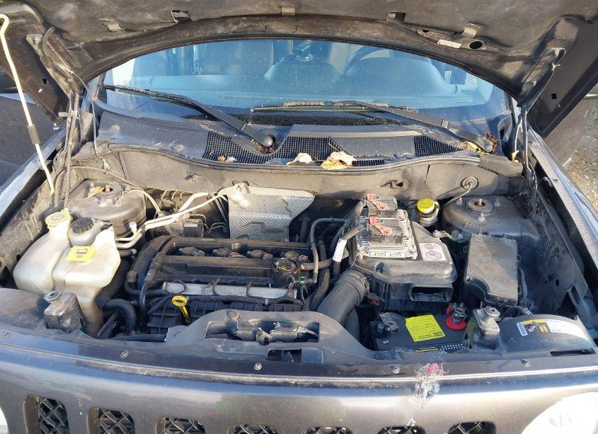 Photo 10 of 2015 Jeep Patriot SPORT (VIN 1C4NJPBB8FD186043)