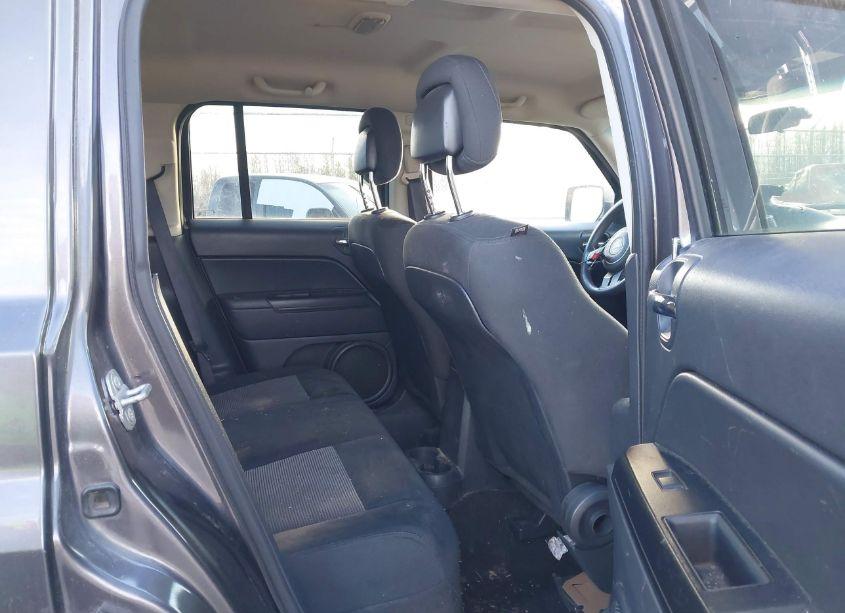 Photo 8 of 2015 Jeep Patriot SPORT (VIN 1C4NJPBB8FD186043)