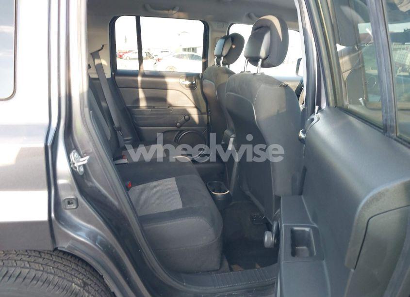 Photo 8 of 2015 Jeep Patriot SPORT (VIN 1C4NJPBB8FD203794)
