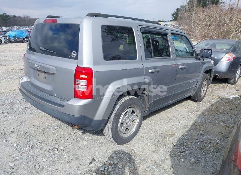 Photo 4 of 2015 Jeep Patriot SPORT (VIN 1C4NJPBB8FD298101)