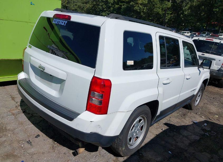 Photo 4 of 2015 Jeep Patriot SPORT (VIN 1C4NJPBB8FD318038)