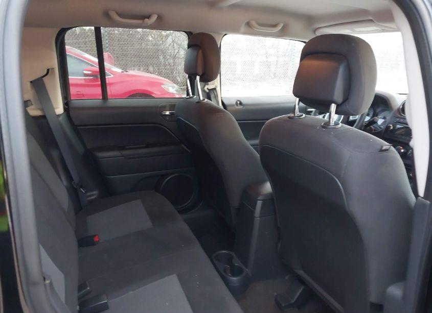 Photo 14 of 2015 Jeep Patriot SPORT (VIN 1C4NJPBB8FD388655)