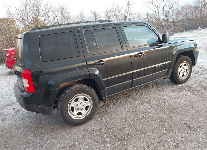 Photo 4 of 2015 Jeep Patriot SPORT (VIN 1C4NJPBB8FD388655)