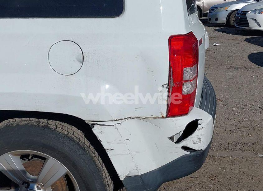 Photo 15 of 2015 Jeep Patriot SPORT (VIN 1C4NJPBB8FD402098)