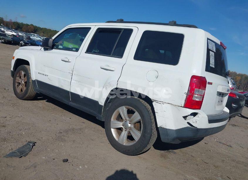 Photo 3 of 2015 Jeep Patriot SPORT (VIN 1C4NJPBB8FD402098)