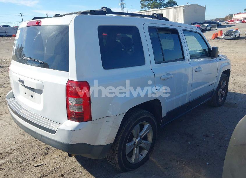 Photo 4 of 2015 Jeep Patriot SPORT (VIN 1C4NJPBB8FD402098)