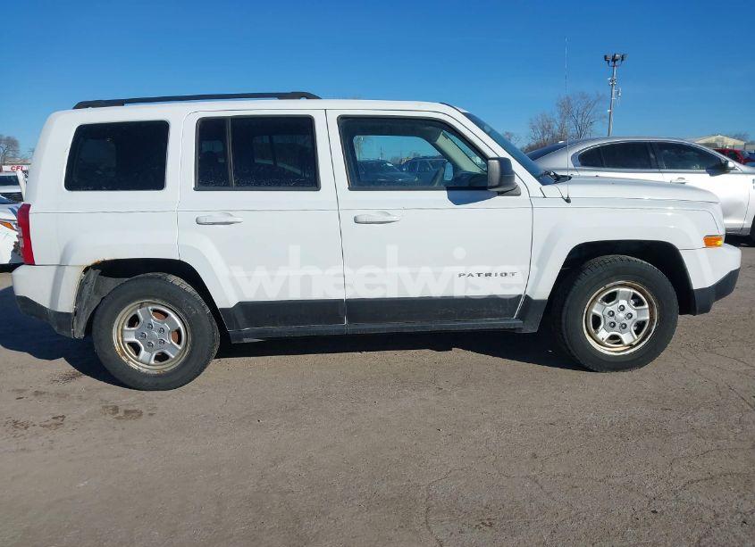 Photo 13 of 2015 Jeep Patriot SPORT (VIN 1C4NJPBB8FD413845)