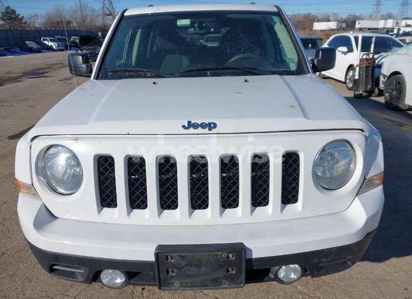 Photo 14 of 2015 Jeep Patriot SPORT (VIN 1C4NJPBB8FD413845)