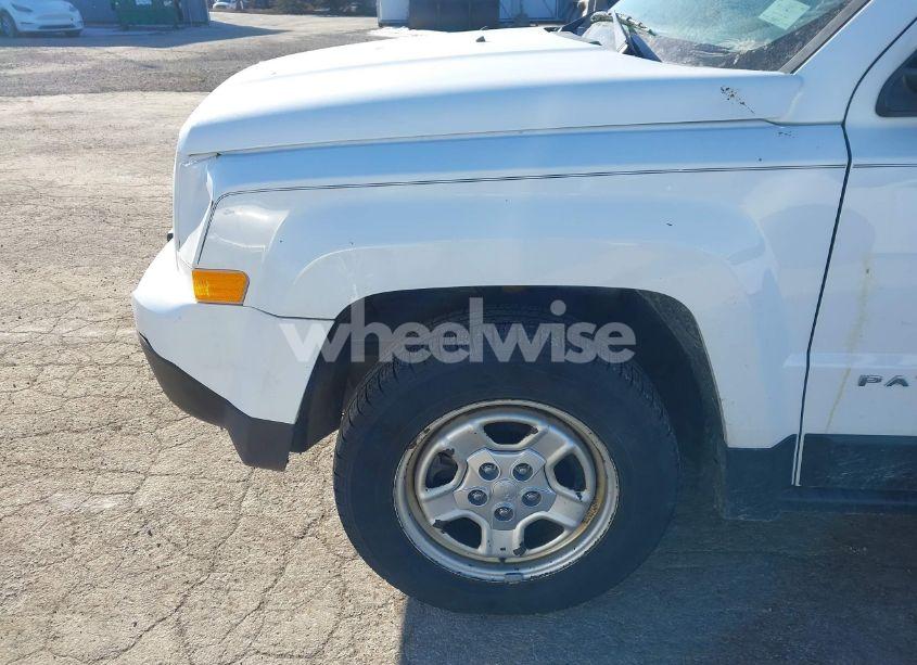 Photo 16 of 2015 Jeep Patriot SPORT (VIN 1C4NJPBB8FD413845)