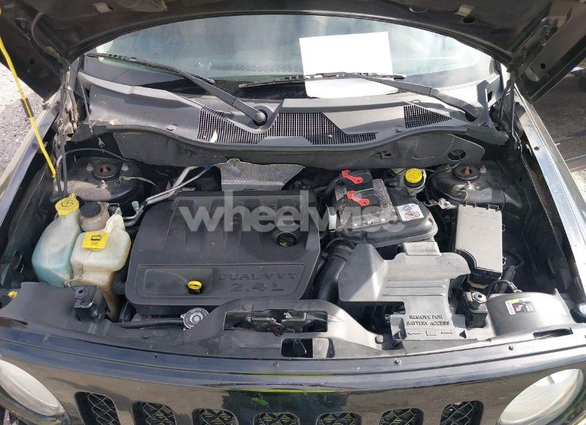 Photo 10 of 2016 Jeep Patriot SPORT (VIN 1C4NJPBB8GD554402)