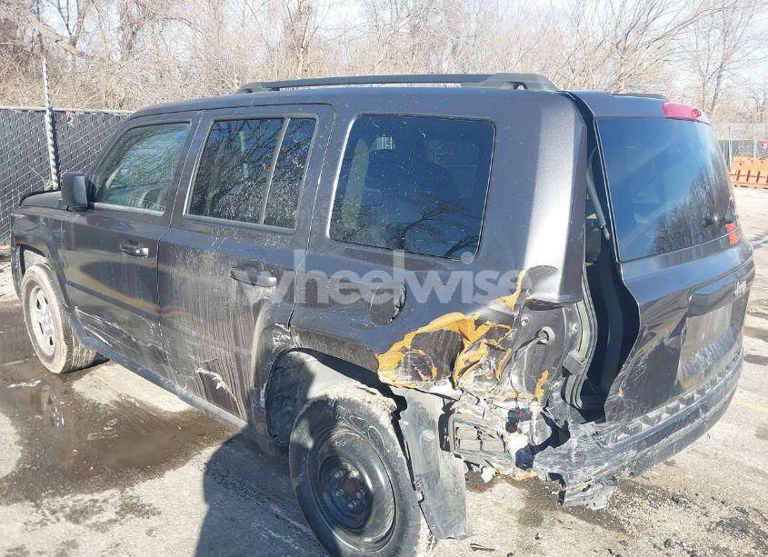 Photo 3 of 2016 Jeep Patriot SPORT (VIN 1C4NJPBB8GD601847)
