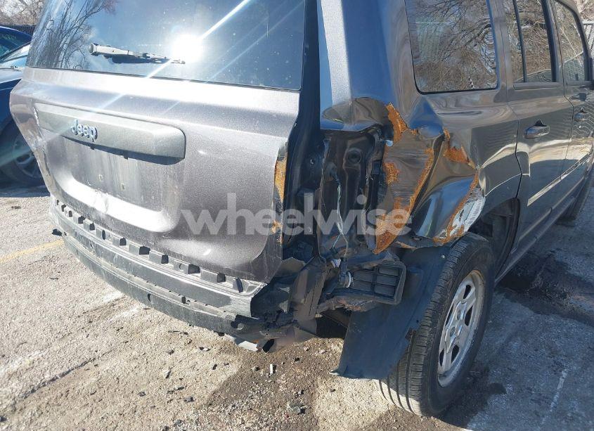 Photo 6 of 2016 Jeep Patriot SPORT (VIN 1C4NJPBB8GD601847)