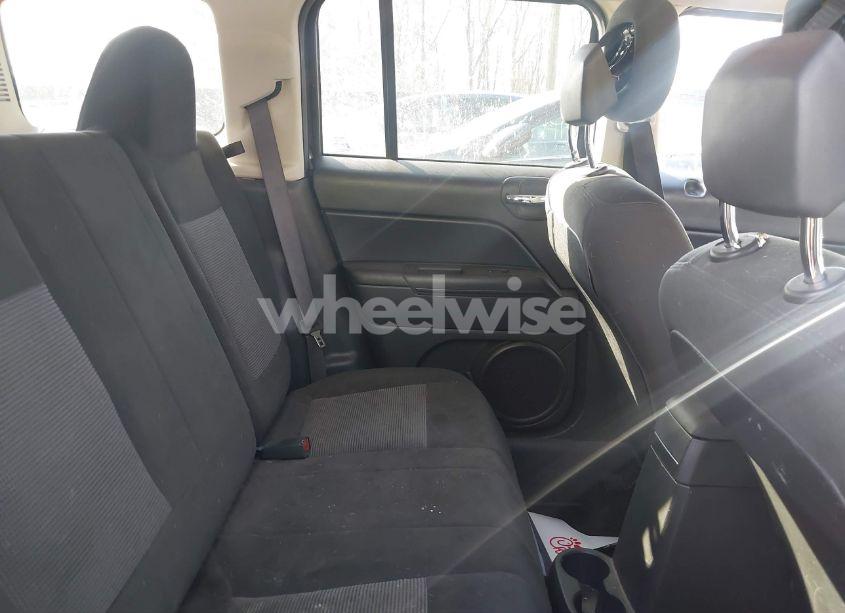 Photo 8 of 2016 Jeep Patriot SPORT (VIN 1C4NJPBB8GD601847)