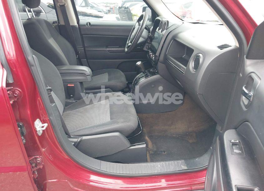 Photo 5 of 2016 Jeep Patriot SPORT (VIN 1C4NJPBB8GD623055)