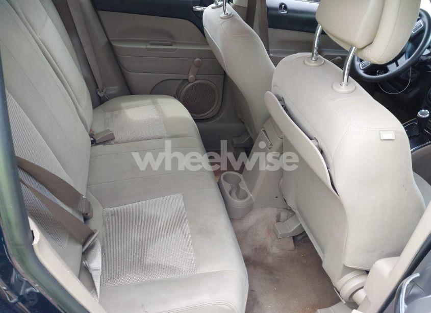 Photo 8 of 2016 Jeep Patriot SPORT (VIN 1C4NJPBB8GD681974)