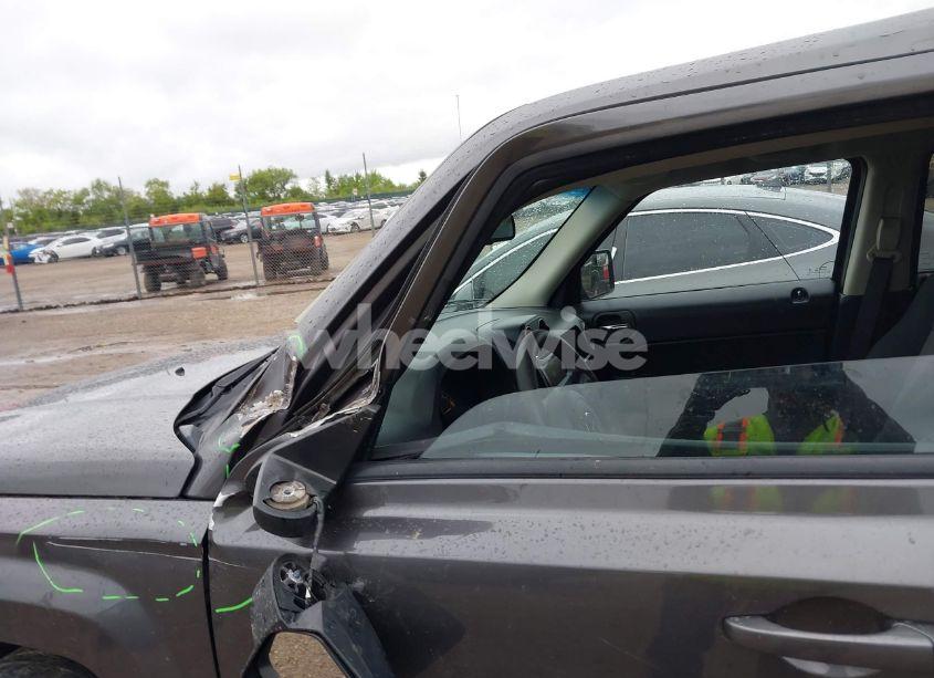 Photo 12 of 2016 Jeep Patriot SPORT (VIN 1C4NJPBB8GD738433)