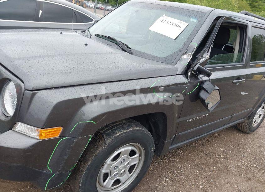 Photo 6 of 2016 Jeep Patriot SPORT (VIN 1C4NJPBB8GD738433)