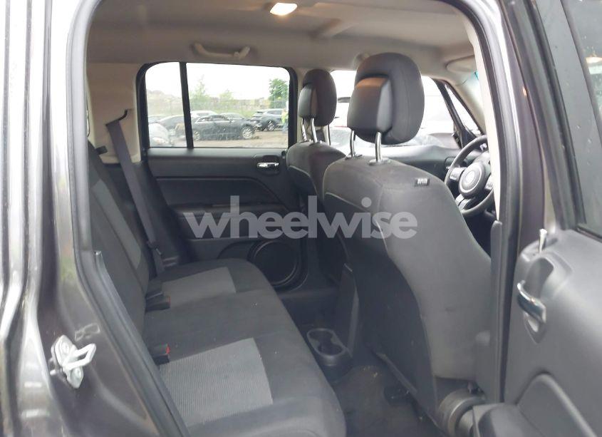 Photo 8 of 2016 Jeep Patriot SPORT (VIN 1C4NJPBB8GD738433)