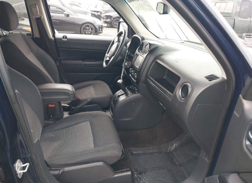 Photo 5 of 2015 Jeep Patriot SPORT (VIN 1C4NJPBB9FD414163)