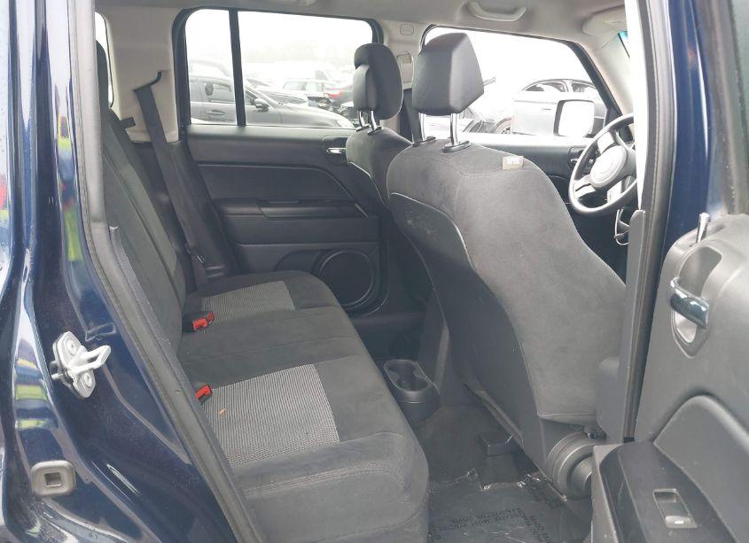 Photo 8 of 2015 Jeep Patriot SPORT (VIN 1C4NJPBB9FD414163)