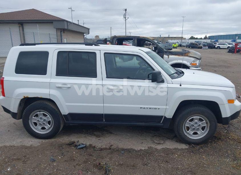 Photo 13 of 2016 Jeep Patriot SPORT (VIN 1C4NJPBB9GD738411)