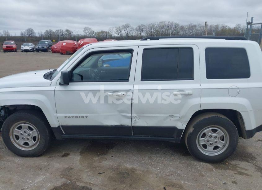 Photo 14 of 2016 Jeep Patriot SPORT (VIN 1C4NJPBB9GD738411)