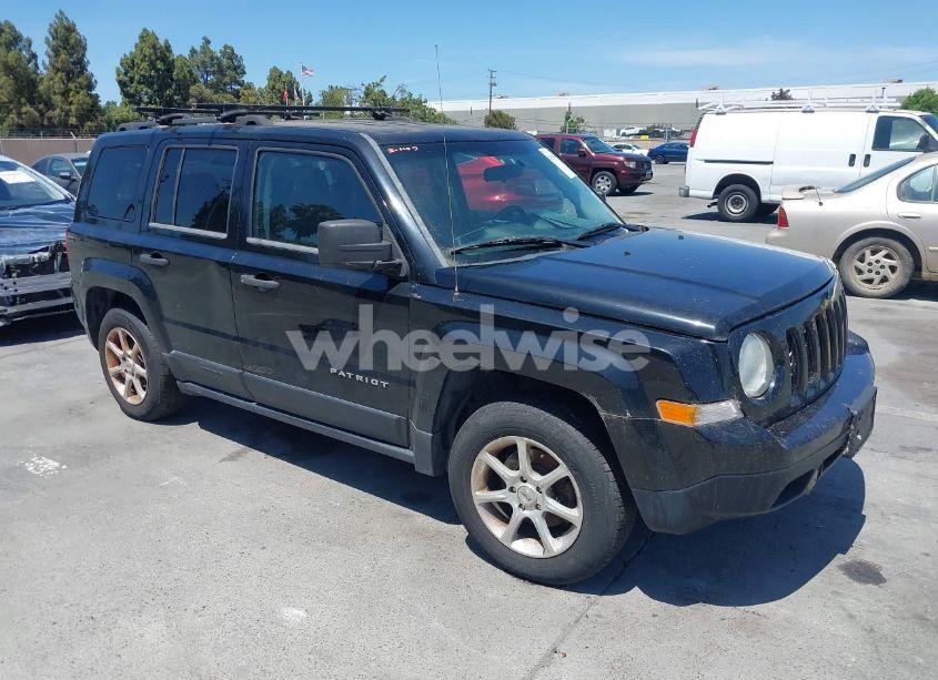 2014 Jeep Patriot SPORT (VIN 1C4NJPBBXED511001) main photo