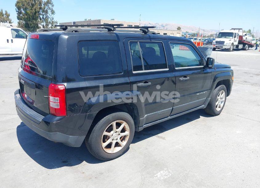 Photo 4 of 2014 Jeep Patriot SPORT (VIN 1C4NJPBBXED511001)