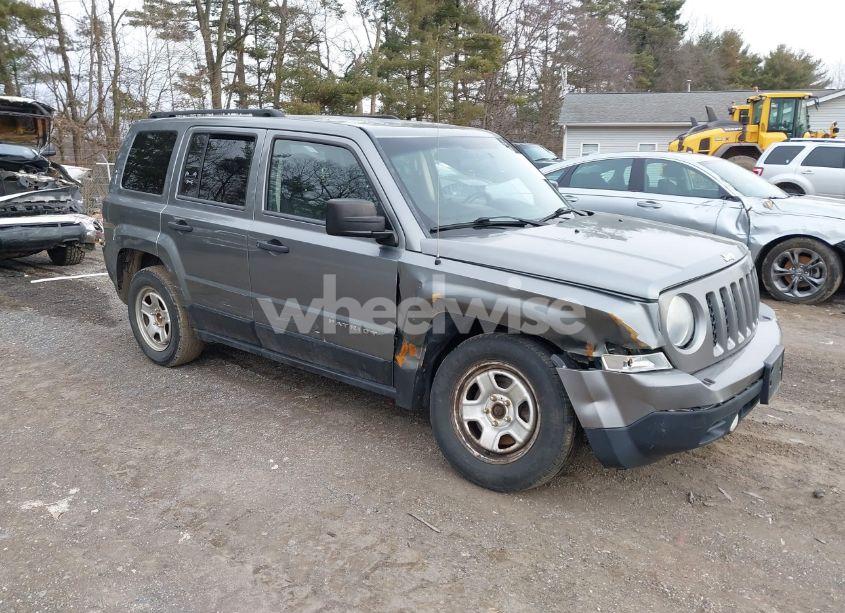 2014 Jeep Patriot SPORT (VIN 1C4NJPBBXED533404) main photo