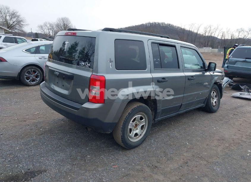 Photo 4 of 2014 Jeep Patriot SPORT (VIN 1C4NJPBBXED533404)