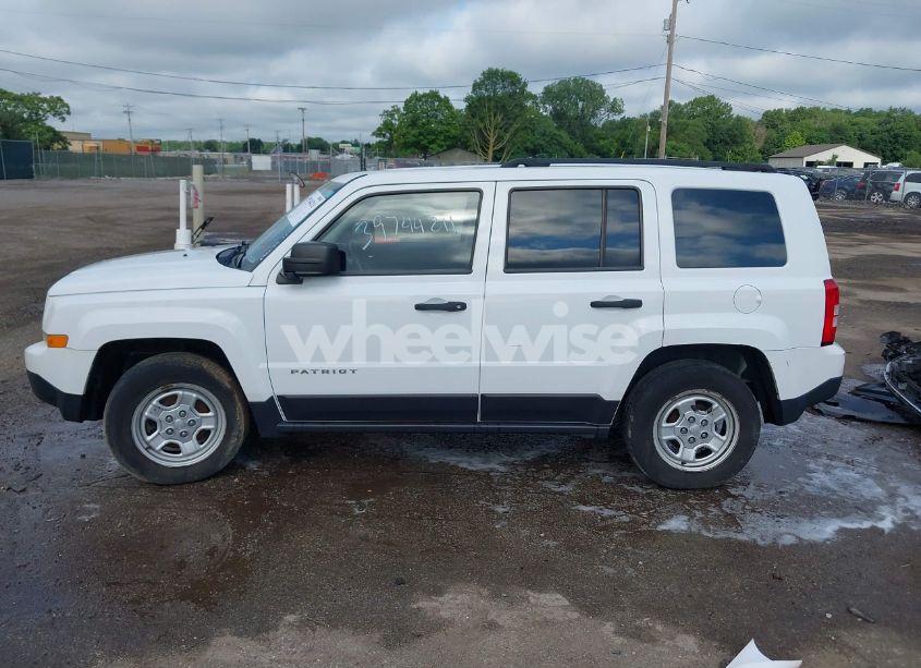 Photo 14 of 2014 Jeep Patriot SPORT (VIN 1C4NJPBBXED618291)