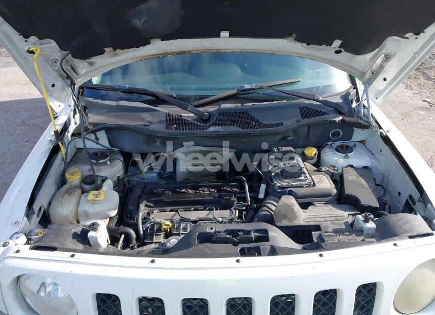 Photo 10 of 2014 Jeep Patriot SPORT (VIN 1C4NJPBBXED671220)