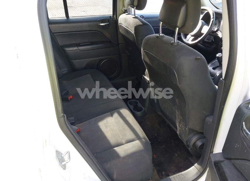 Photo 8 of 2014 Jeep Patriot SPORT (VIN 1C4NJPBBXED671220)