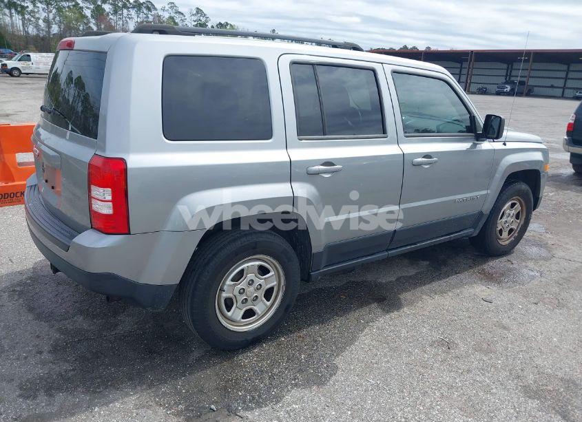 Photo 4 of 2014 Jeep Patriot SPORT (VIN 1C4NJPBBXED893482)