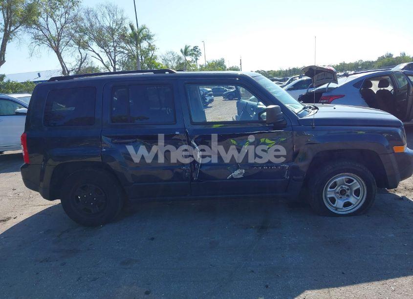 Photo 6 of 2014 Jeep Patriot SPORT (VIN 1C4NJPBBXED911558)