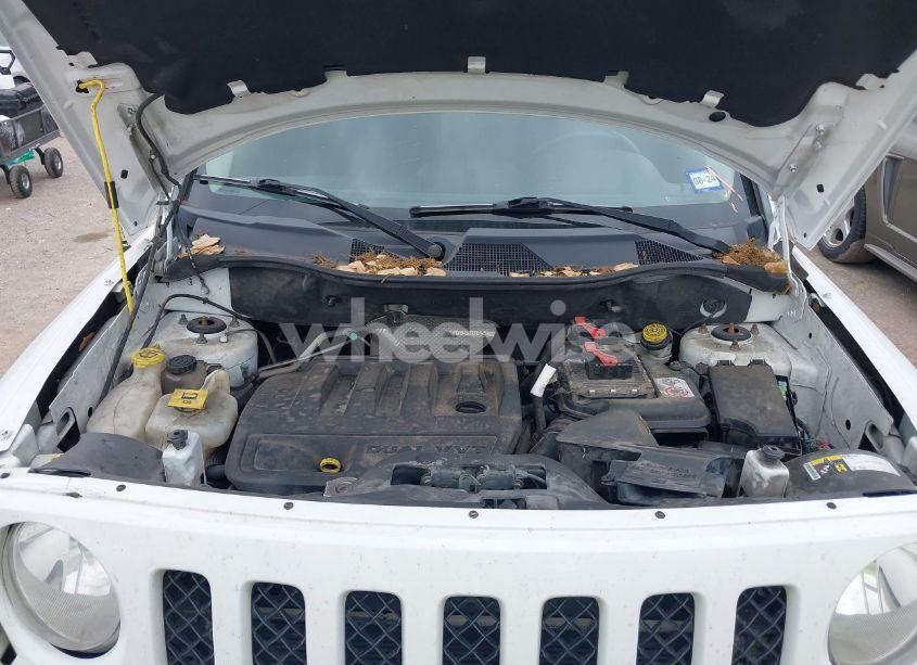 Photo 10 of 2016 Jeep Patriot SPORT (VIN 1C4NJPBBXGD562646)