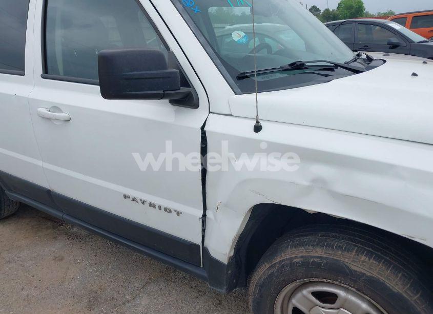 Photo 12 of 2016 Jeep Patriot SPORT (VIN 1C4NJPBBXGD562646)