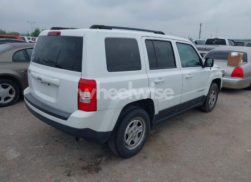 Photo 4 of 2016 Jeep Patriot SPORT (VIN 1C4NJPBBXGD562646)