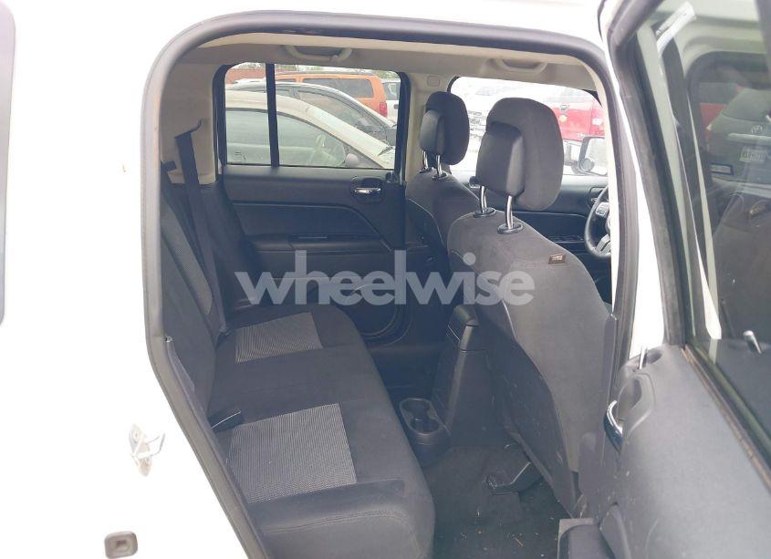 Photo 8 of 2016 Jeep Patriot SPORT (VIN 1C4NJPBBXGD562646)