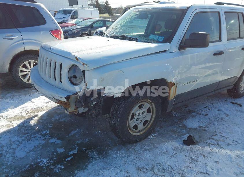 Photo 6 of 2016 Jeep Patriot SPORT (VIN 1C4NJPBBXGD650080)