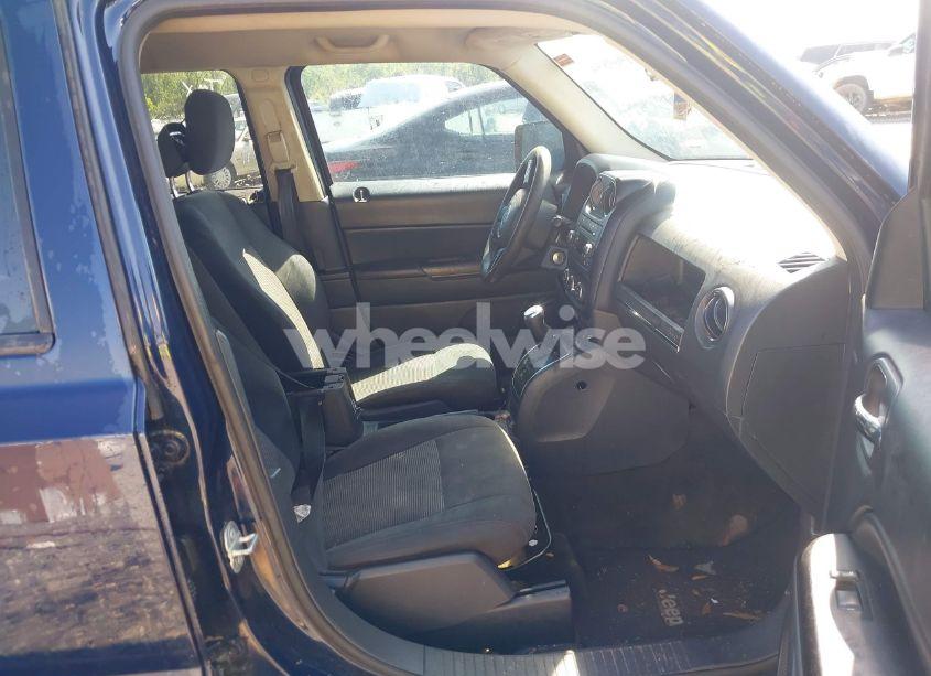 Photo 5 of 2016 Jeep Patriot SPORT (VIN 1C4NJPBBXGD676520)