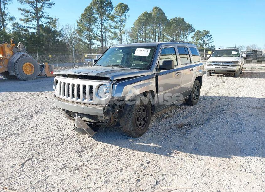 Photo 2 of 2016 Jeep Patriot SPORT (VIN 1C4NJPBBXGD677053)